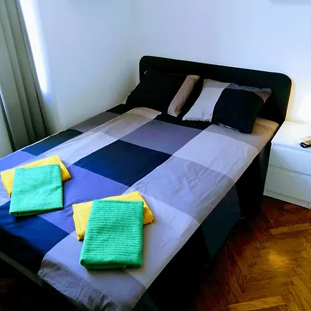 Zpula Center And Guest house Pula