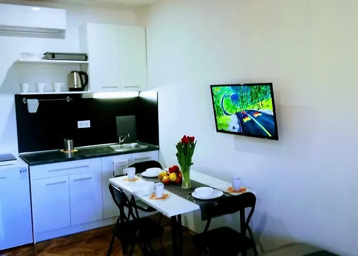 게스트하우스 Zpula Center And 2*