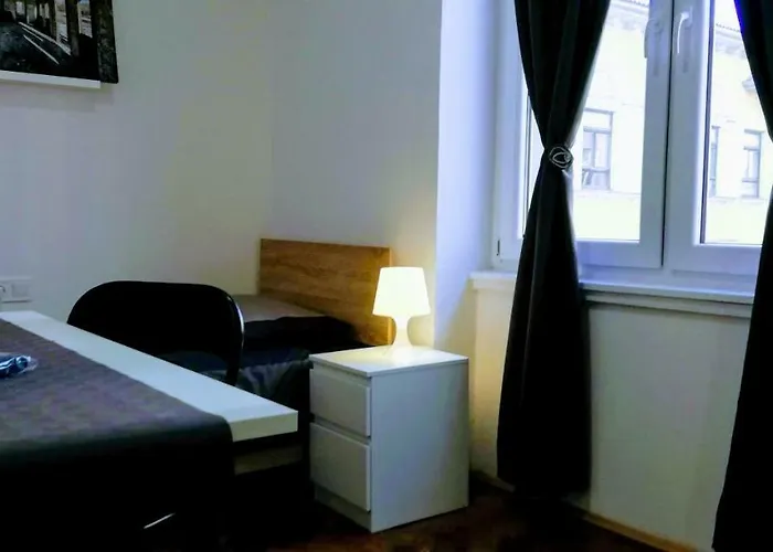 Zpula Center And 게스트하우스 2*