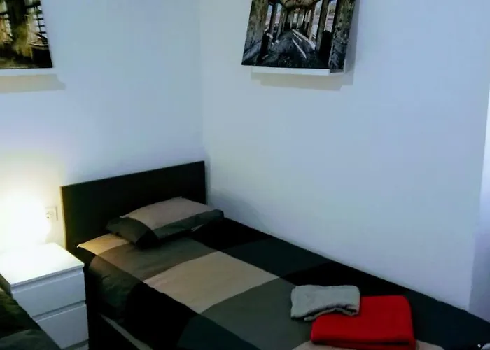 Zpula Center And 2* 풀라