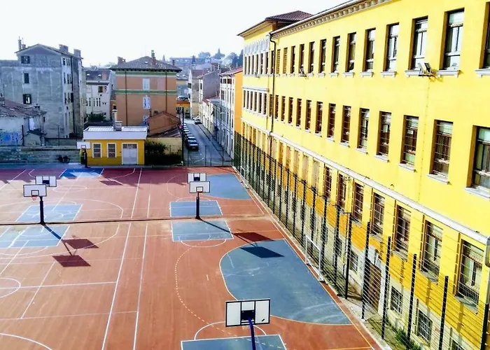 게스트하우스 Zpula Center And 2*