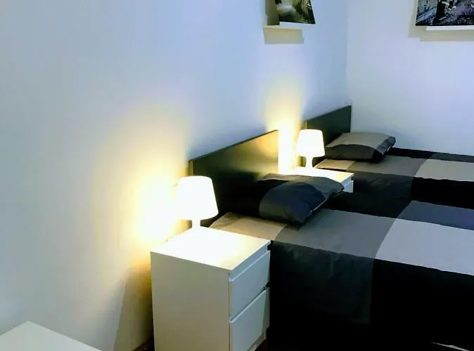 Zpula Center And 2* 풀라