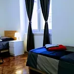 Πανσιόν Zpula Center And